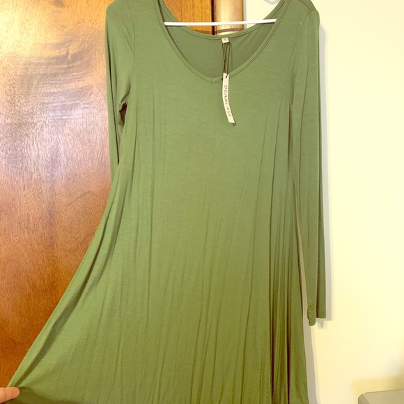 Asymmetric dress - Picture 1 of 2